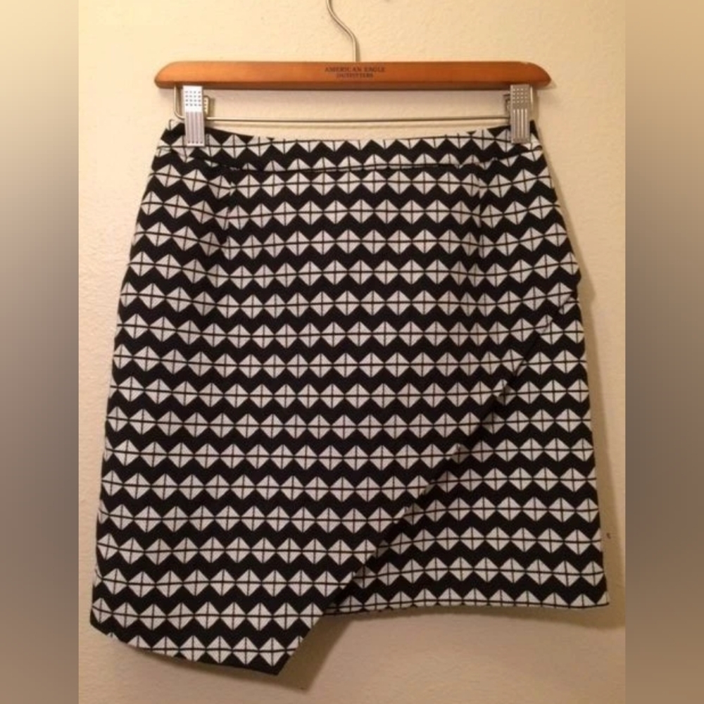 H&M Monochrome Geometric A-Line Skirt, Size 8